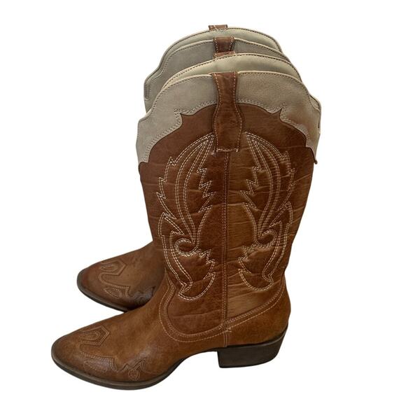 Coconuts Tan Cowboy Boots SIZE 9 Cowgirl Cream Western Vegan Faux Leather $90 - Picture 6 of 9